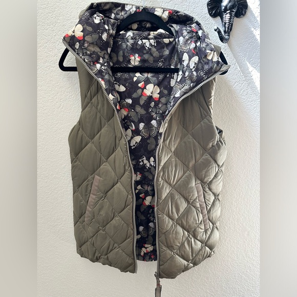 Lululemon The Fluffiest Vest Size 8 - Picture 11 of 13